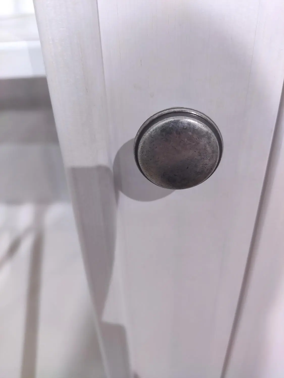 Шкаф Форест для посуды узкий 1-дверный с 2-я ящиками белый воск/серый