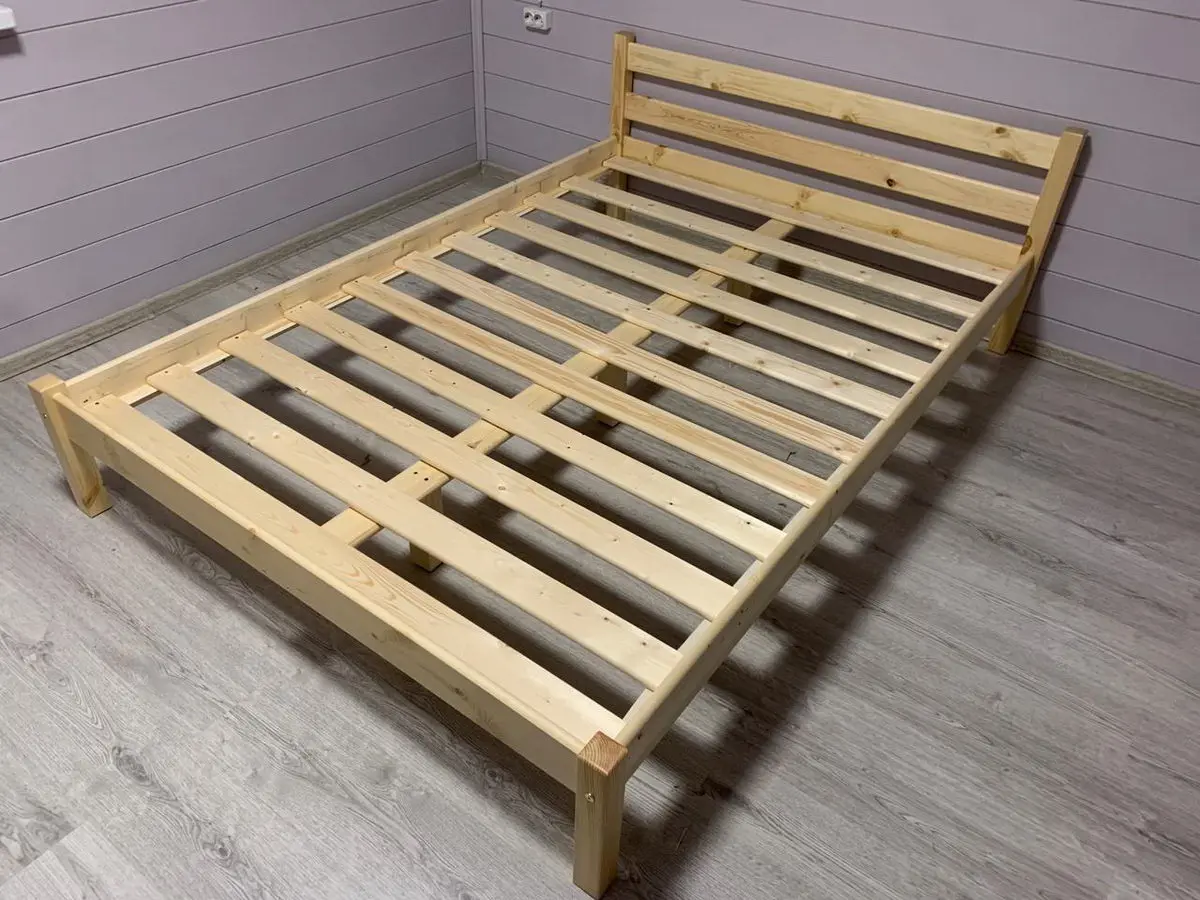 Деревянная кровать со спинкой Классик 1 1600х2000