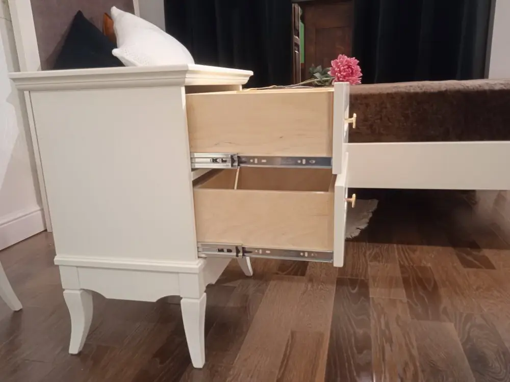 Тумбочка "Римини" 2 ящика (выставочный образец)