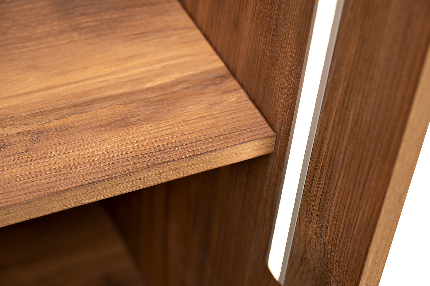 GD-10010-2 Шкаф Alto пенал c полками,цвет дуб Барокко, дверце стекло 50*57*228.5см