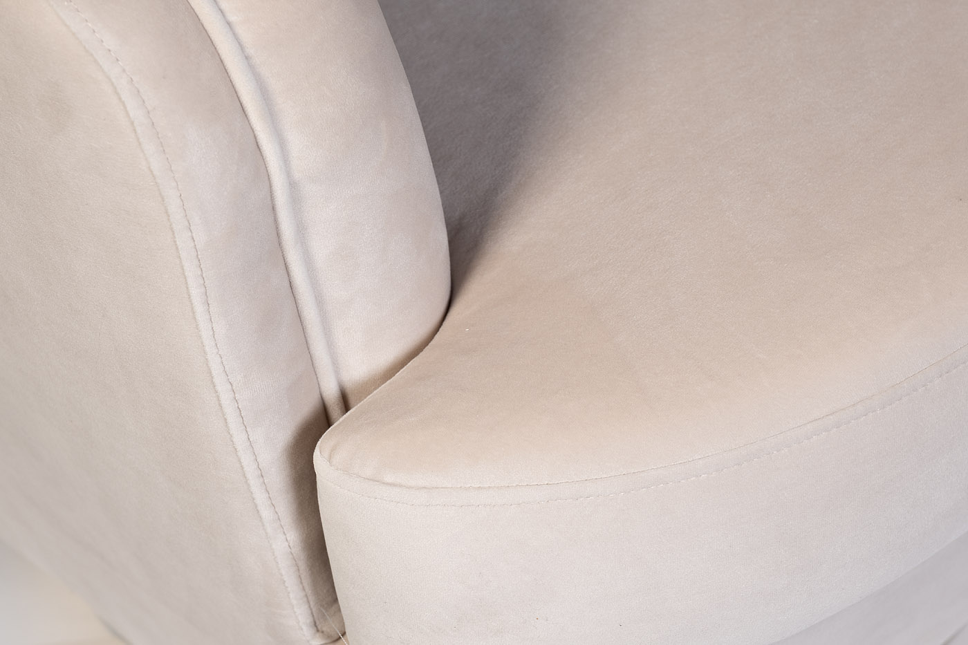 87YY-19388 CRE Кресло вращающееся, велюр кремовый