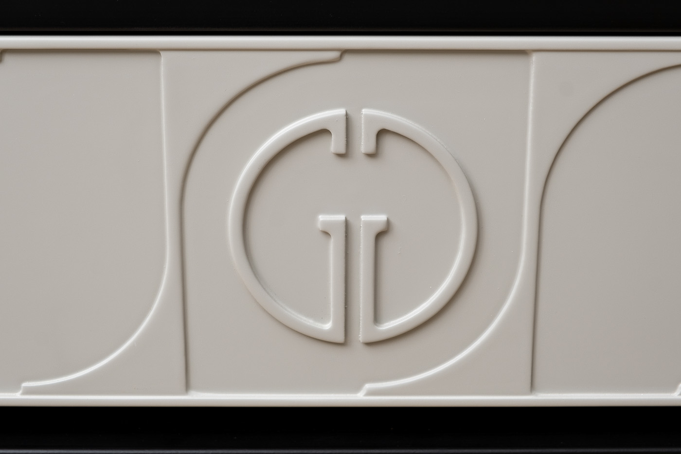 GD-00001 Консоль Spinola черно-серая