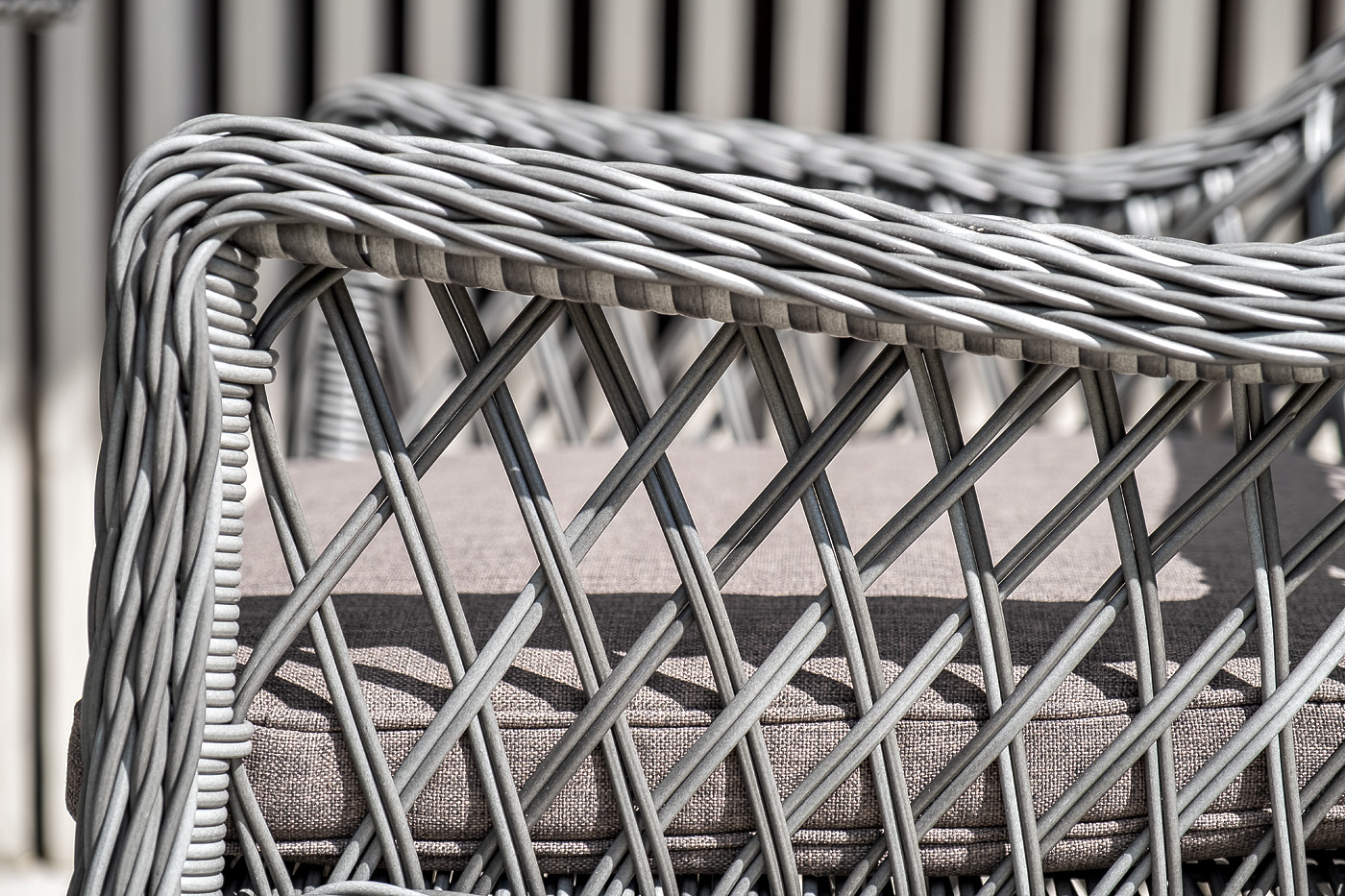 "Латтини" плетеное кресло из искусственного ротанга, цвет графит