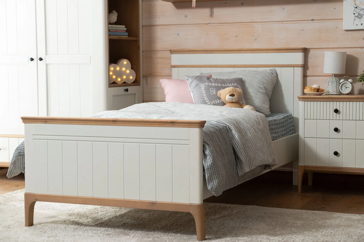 Кровать массив сосны Грета №15 1600х2000